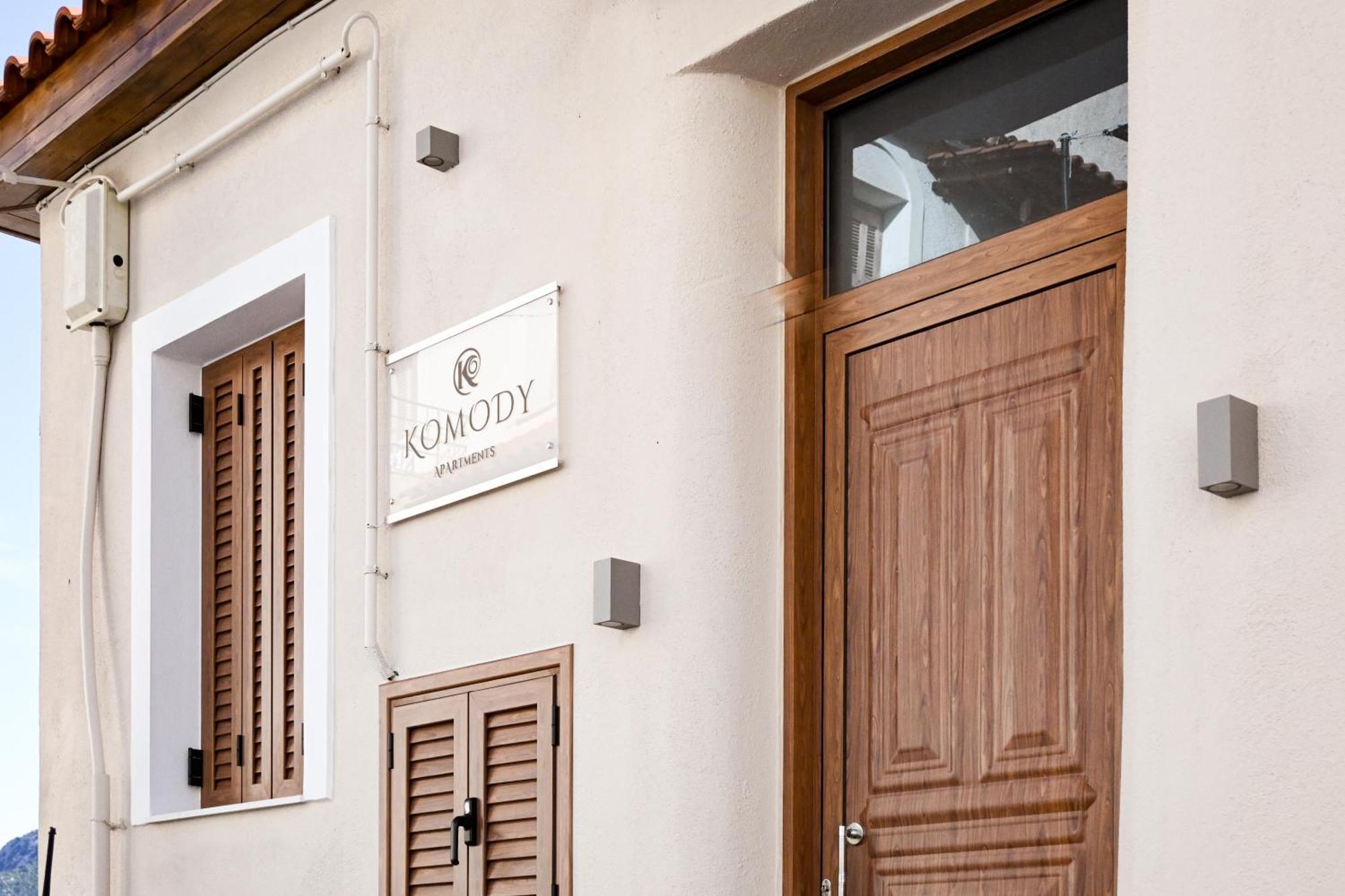 Komody Delphes Extérieur photo